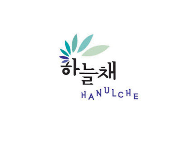 七片葉子的形狀由左向右發(fā)散創(chuàng)意的公司LOGO設(shè)計